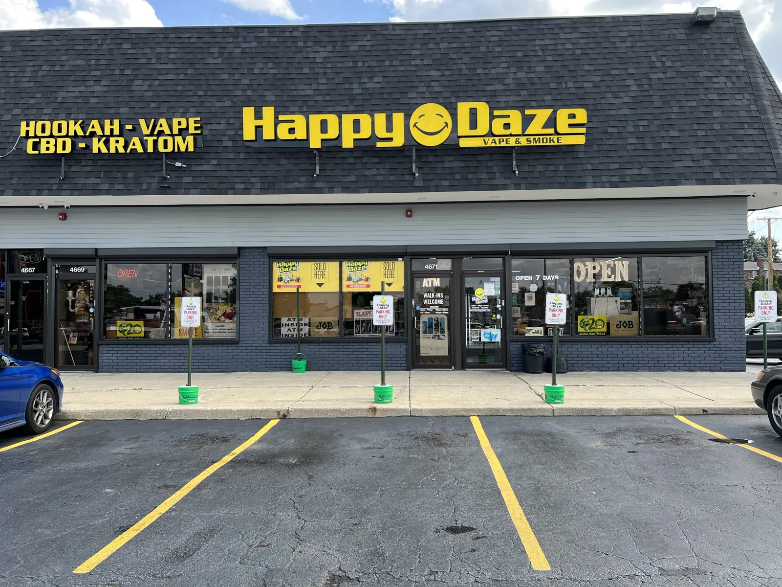 Full Happy Daze storefront in Midlothian, Illinois
